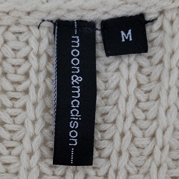 🌙 moon & madison Open-Knit Textured Sweater – Size M – Soft Neutral Cream - Picture 4 of 11